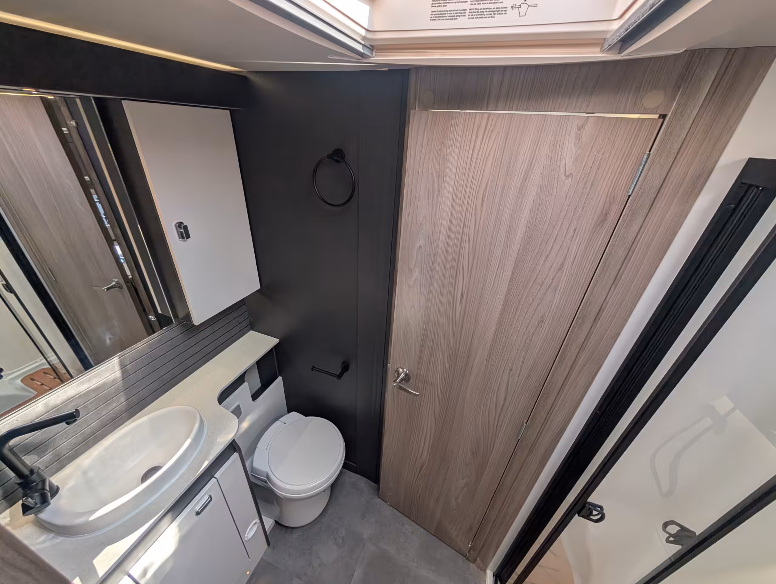 PXL 20250809 145457097