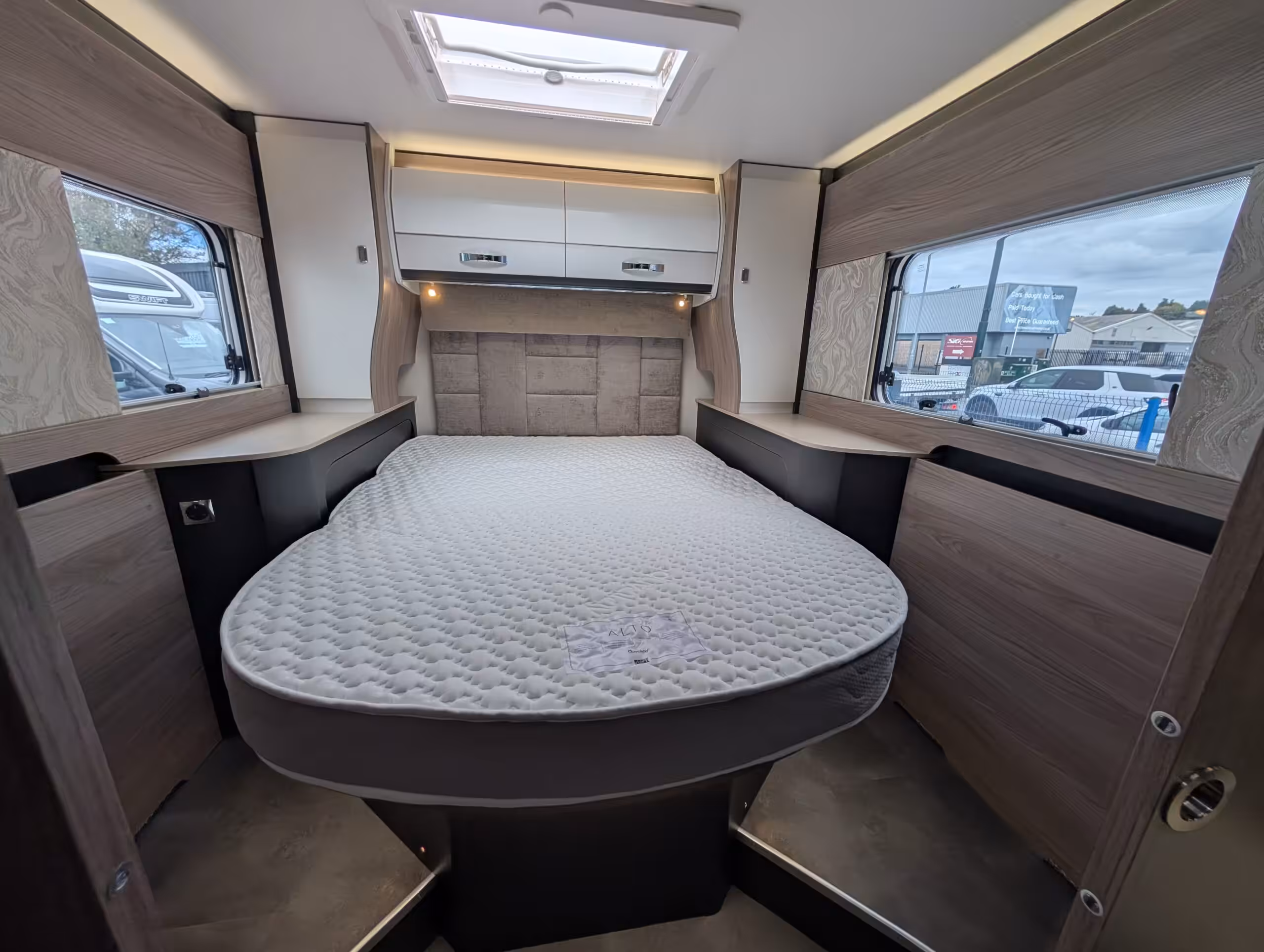 PXL 20250926 105817133