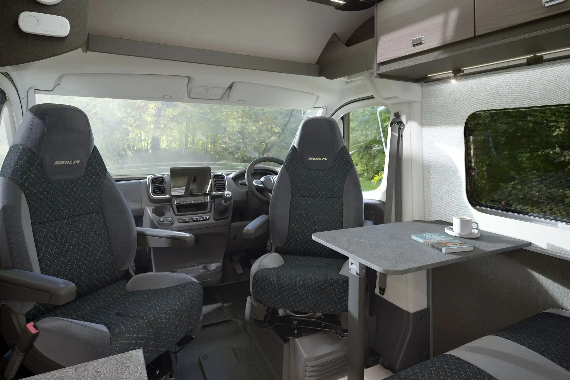2027 Merlin 164 Front Lounge SS 25 02 2026 1920x1920 1