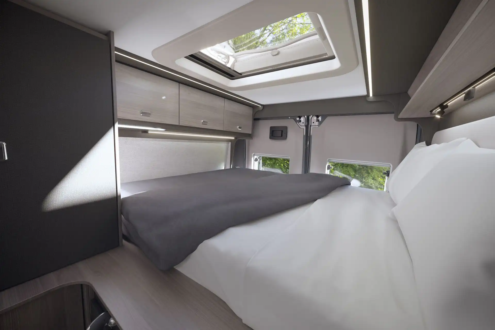 2027 Merlin 164 RearBedroom SS 18 02 2026 1920x1920 1