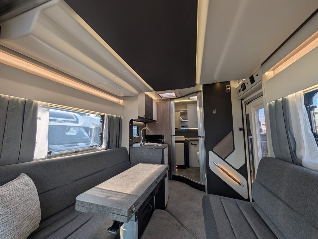 PXL 20250805 160417880 1