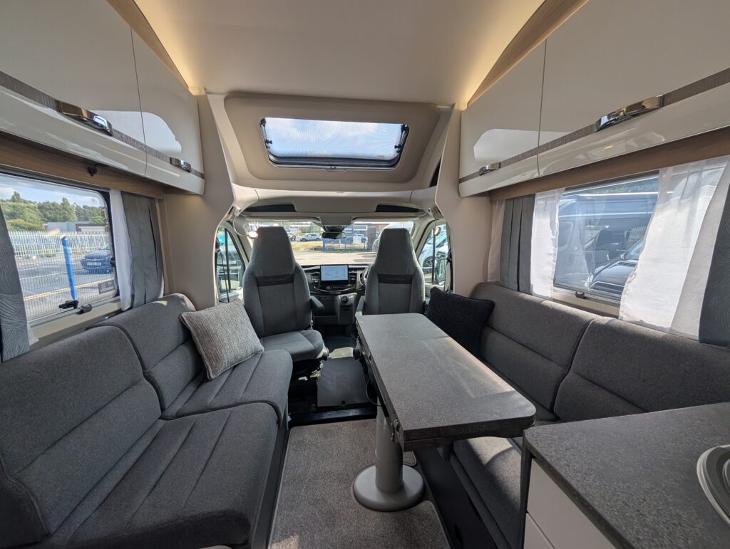 PXL 20250809 145357133