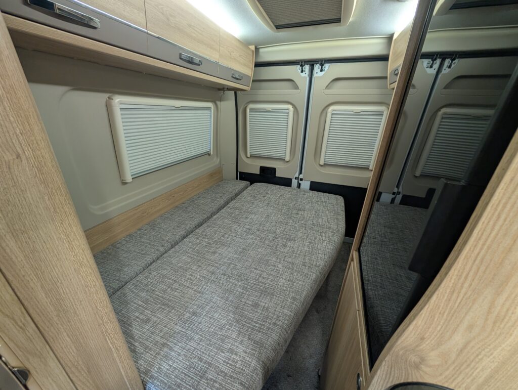 PXL 20250929 140144844