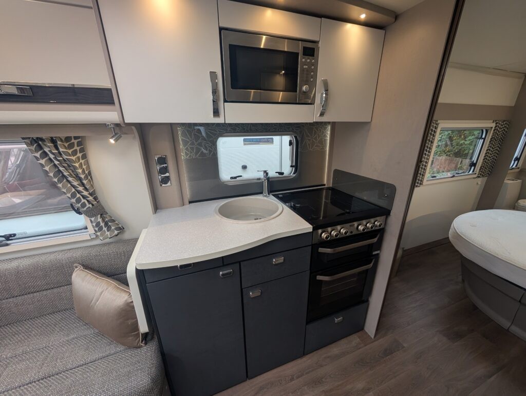 PXL 20251013 151546889